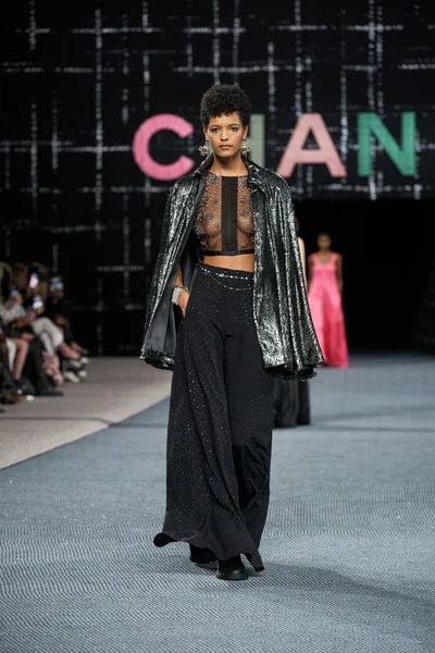 Look 63
